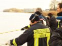 Bergung PKW im Rhein Hitdorfer Fähre P189689